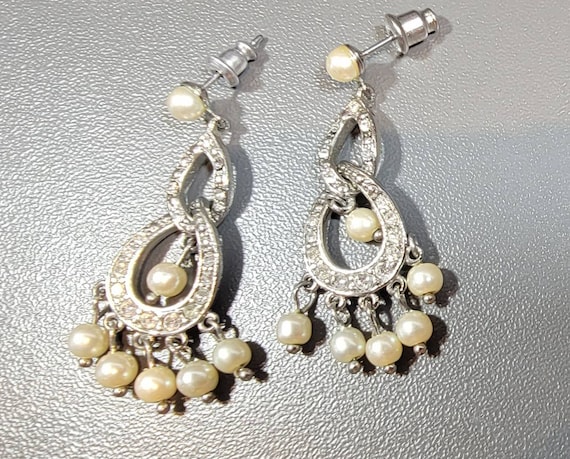 fake pearl earrings silver tone metal rhinestones dangle drops