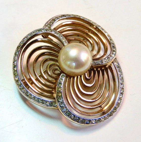 Trifari Pearl Brooch Large Trifoil RETRO - image 1