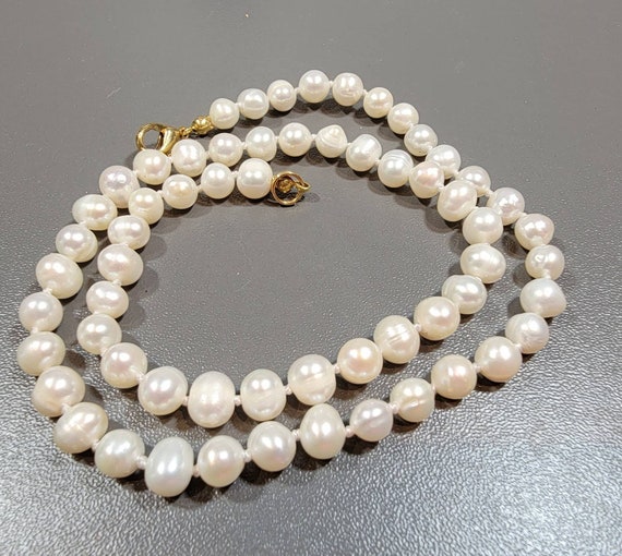 Pearl necklace white baroque shape vintage