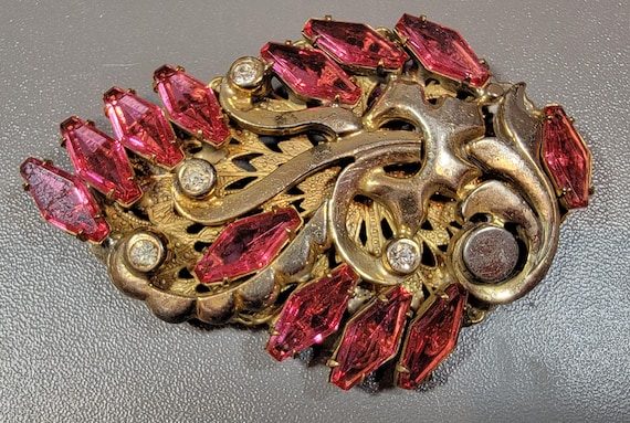 pink rhinestone brooch gold tone metal large coffin or kite stones