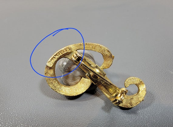 brooch initial pin letter P cursive script gold t… - image 3