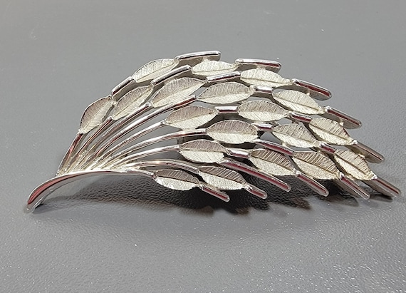 trifari brooch silvertone modernist foliage