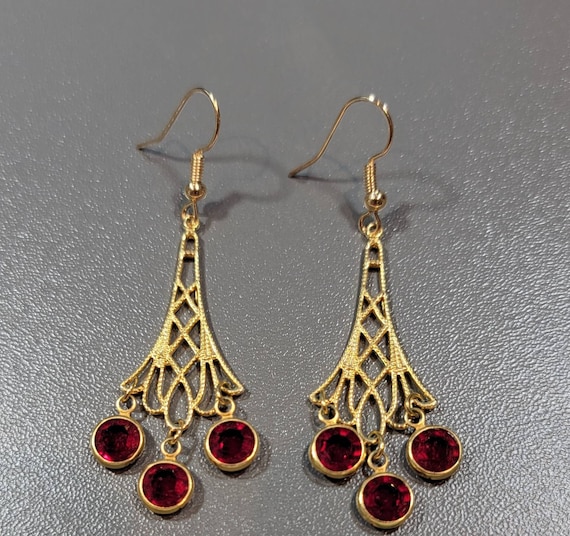 red stone earrings deco dangle drops rhinestone bezel set pierced