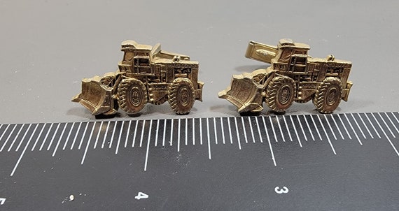 tractor cufflinks gold tone metal hough paydozer - image 5