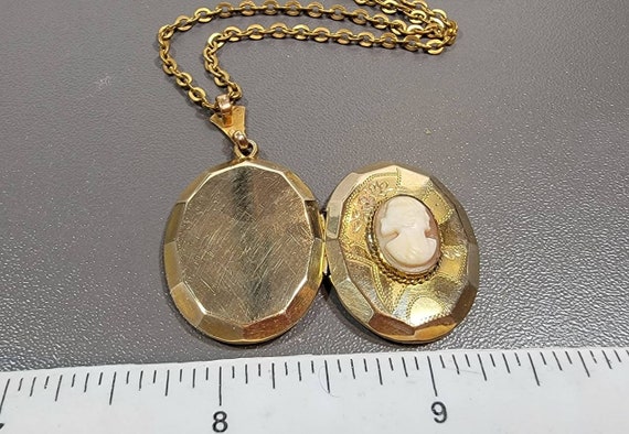 Fancy locket real shell cameo oval shape Yellow gold filled