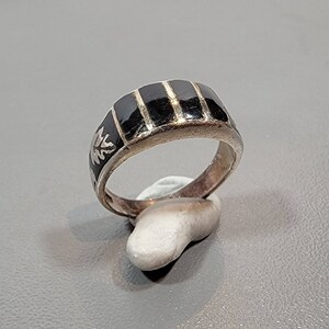 sterling silver ring black enamel design