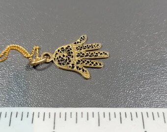 hamsa hand pendant filigree 14 karat yellow gold hand made