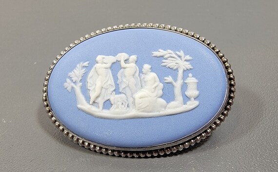 wedgwood brooch pottery blue jasperware