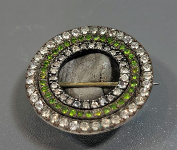 antique brooch circle clear rhinestones and peridot green rhinestones true art deco