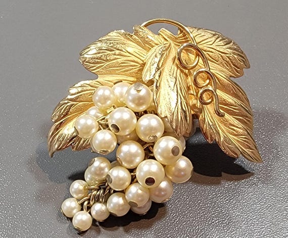 grape brooch faux pearls large gold tone metal brooch napier