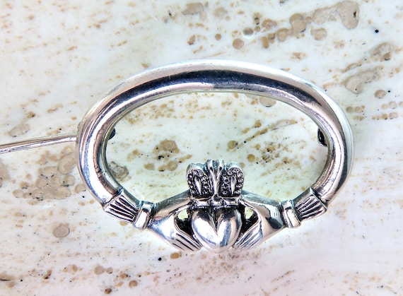 Claddagh celtic irish heart - Gem