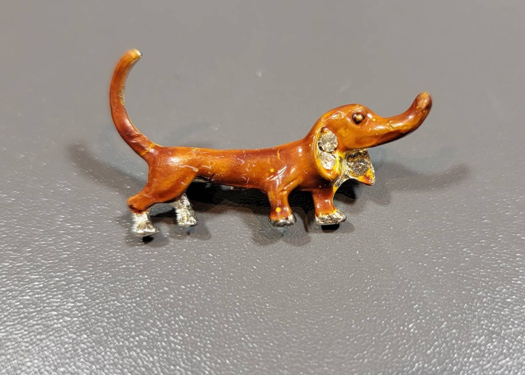 Broche Vintage Chien Teckel En Or Plaqué Et émail Bleu Avec Cristaux - Bijou Années 1838 Parfait état