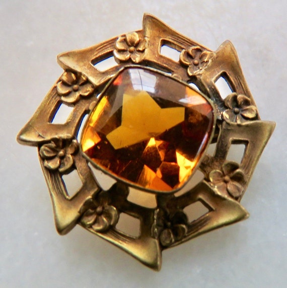 Antique flower brooch Citrine glass Victorian Sty… - image 4