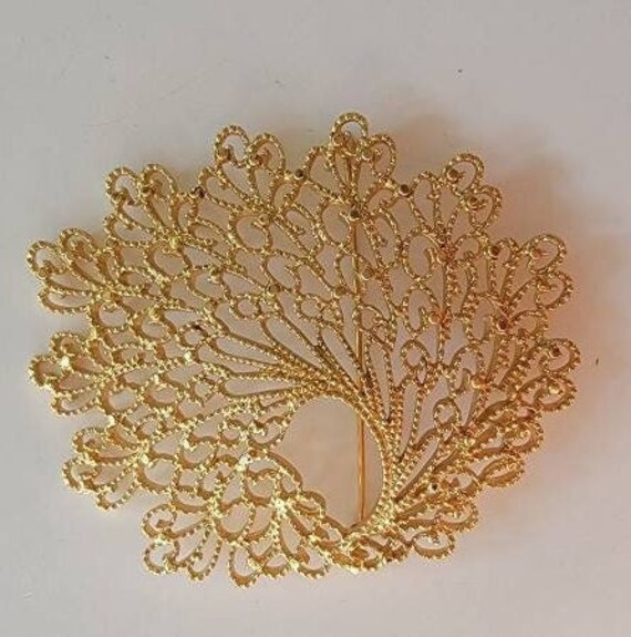 Gold tone brooch large lacy vintage nineties - image 1