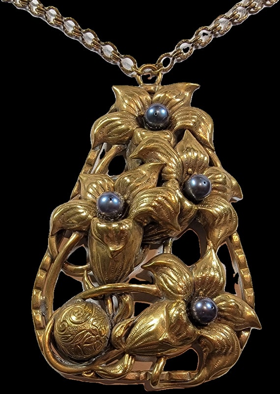 Floral pendant brass fake pearls antique Lily flowers