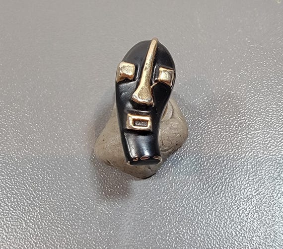 tie tack Zulu warrior swank Africana design vintage 1950's