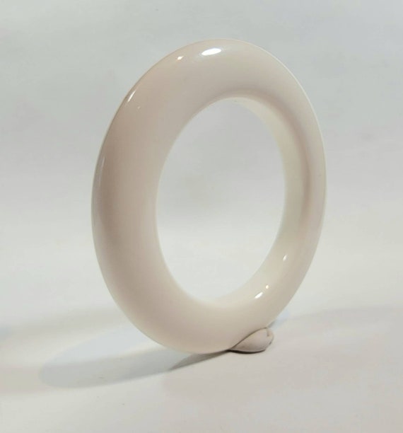 white bangle bracelet resin lucite plastic interes