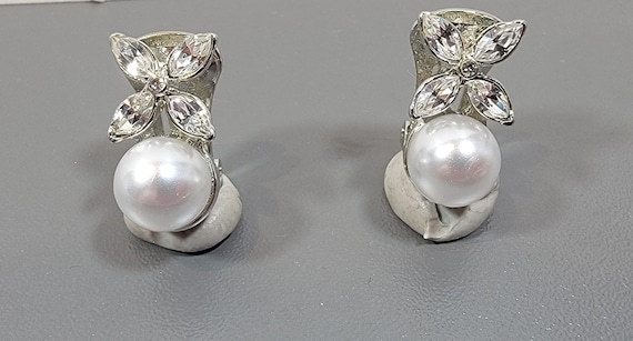 pearls and rhinestones clip on silver tone kenneth lane