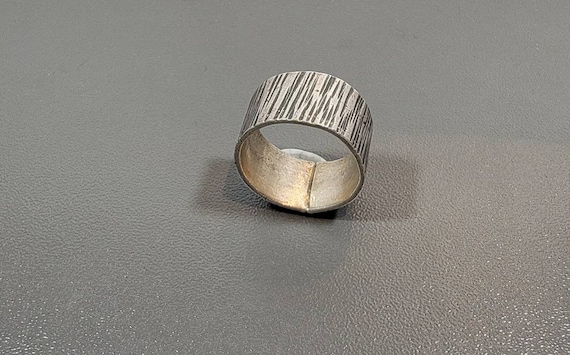 sterling silver band ring usa size 6 wide wood grain band handmade