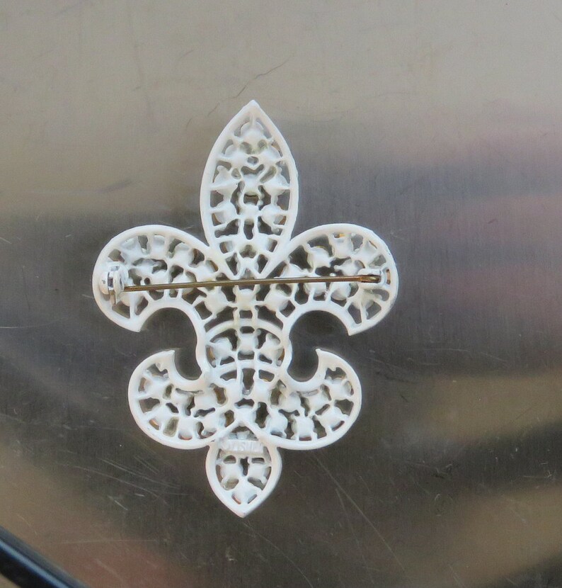 Fleur de lis brooch white enamel white rhinestones lisner fleur-de-lys