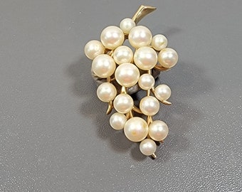 majorica brooch gold tone metal faux pearls