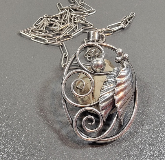 Antique pendant necklacec scandinavian silver and chain floral design