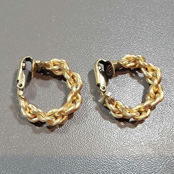 hoop earrings clip on style gold filled frozen chain traditional classic every day earrings
