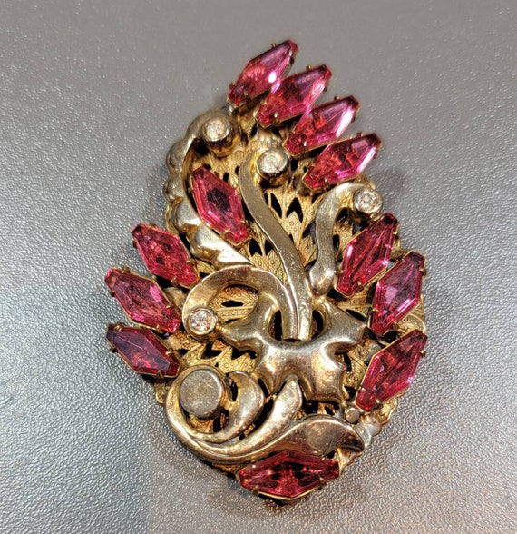 pink rhinestone brooch gold plated large coffin shaped stones