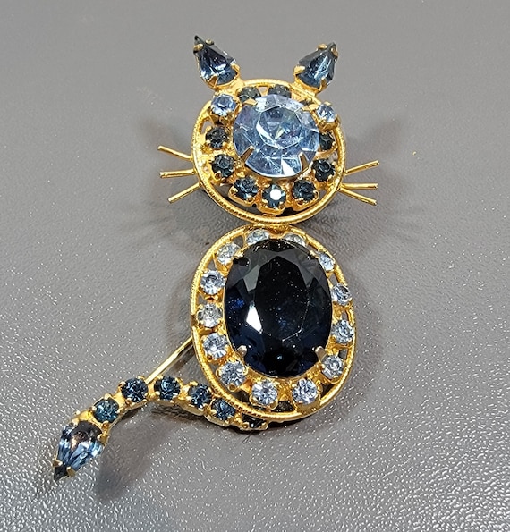 Cat brooch feline brooch blue rhinestone trembler Kramer
