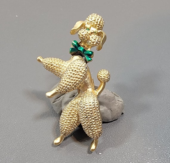 poodle brooch gold tone metal bobble head green enamel