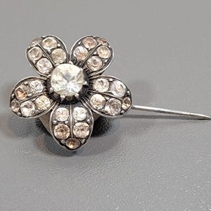 Antique brooch flower shape small sterling silver georgian