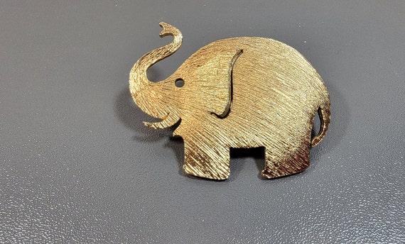 elephant brooch gold tone charming sweet design n… - image 5