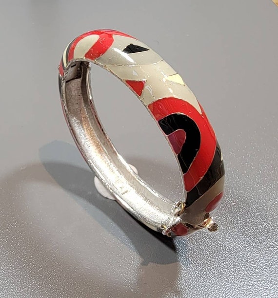 eisenberg bangle bracelet red wine gray cream black abstract design