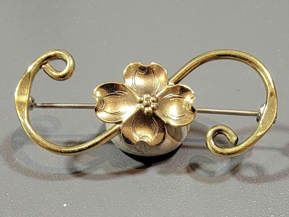 dogwood flower brooch brass handmade stuart nye bar pin