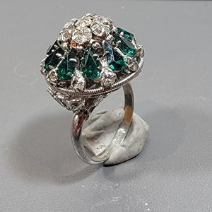 emerald green rhinestone ring silver tone adjustable