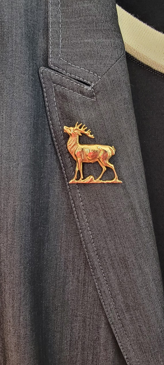 elk brooch gold plated vintage pin