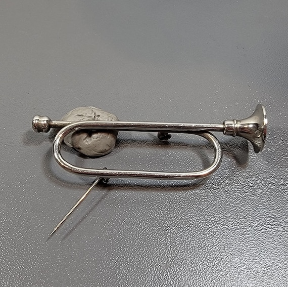 horn brooch silver tone cornet trumpet musical instrument