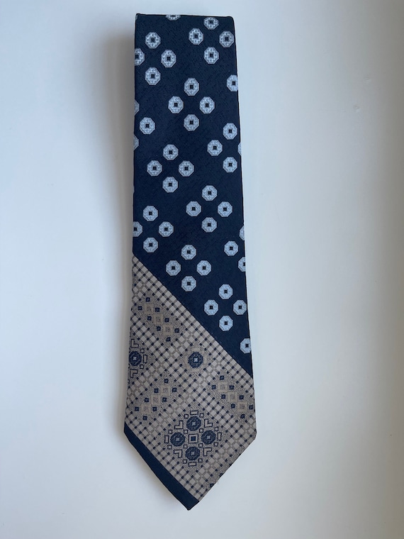 Pauline Trigere Vintage Geometric Wide Tie Blue 70