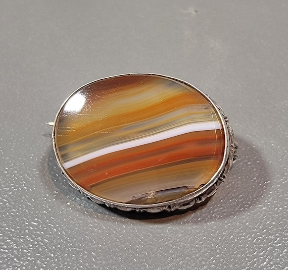 Antique brooch Scottish provincial silver Pebble Jewlery Oval agate stone
