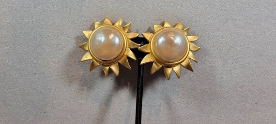 Karl Lagerfeld earrings glass pearls large sun shaped clip ons  