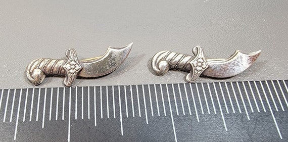 Sword brooches swash buckling pirate cutlass pair sterling silver pins