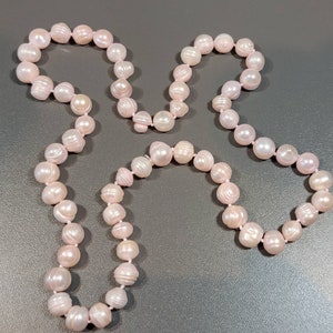 Pearl necklace pink baroque shaped bold