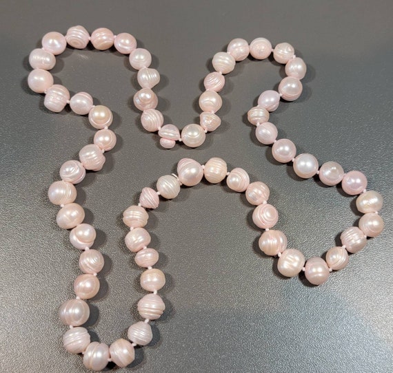 Pearl necklace pink baroque shaped bold