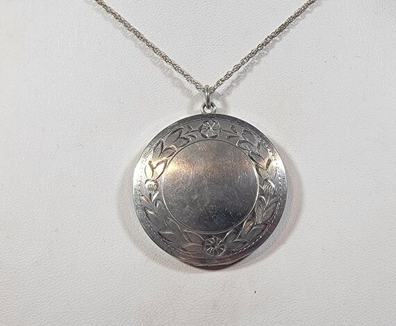 silver locket Large floral design round love token 925 silver