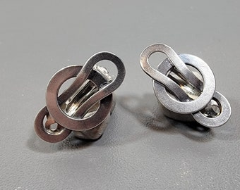 Pendientes de clip de plata esterlina joyería de museo forma de nudo simple