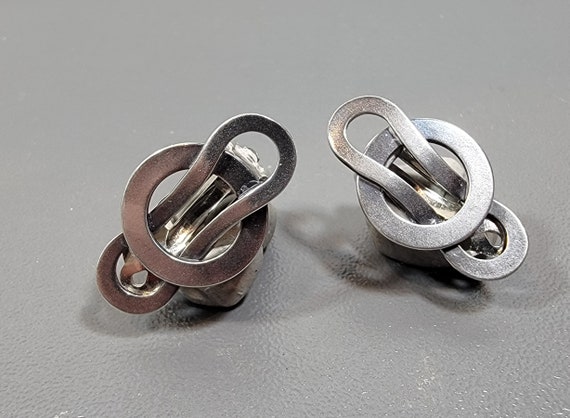 sterling clip earrings museum jewelry simple knot shaped