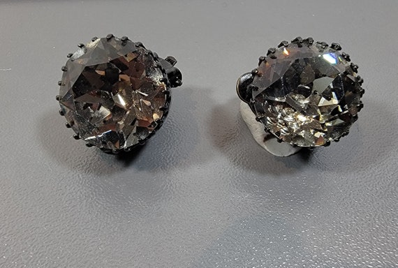 smoke rhinestone earrings black enamel clips - image 6