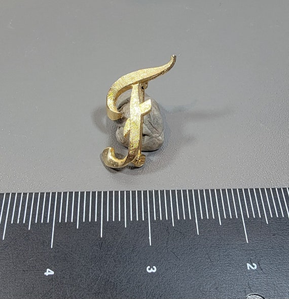 brooch initial pin letter F cursive script gold t… - image 3