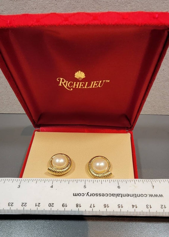 pearl earrings pierced mabe earrings new in box