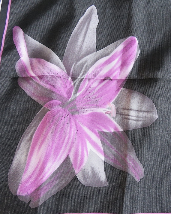 Anne Klein silk scarf Pink Large silk scarf Fuschia flowers Anne Klein Square